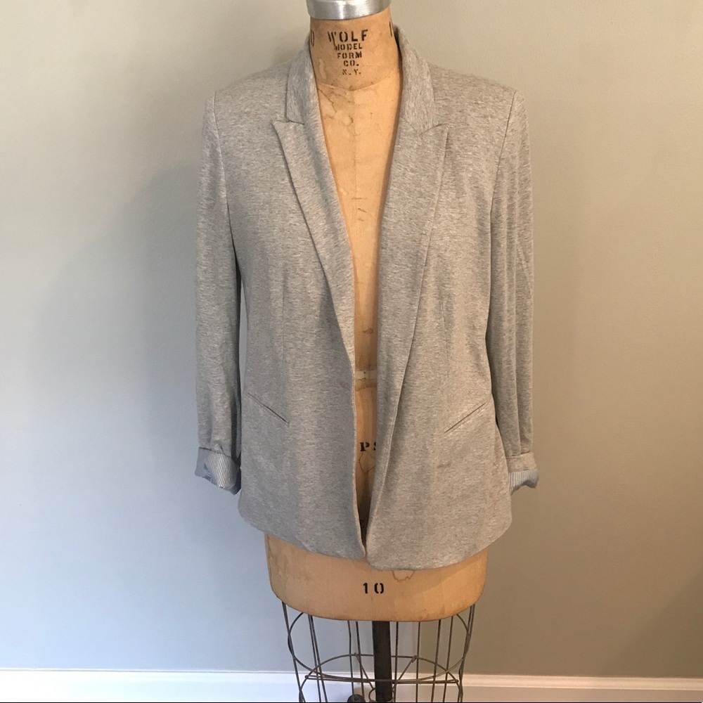 Grey blazer